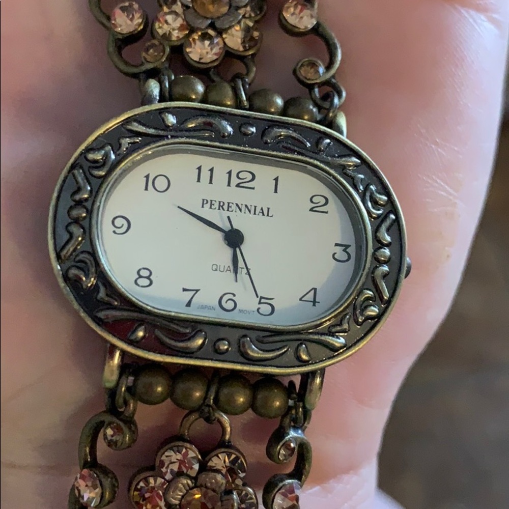 Gem flowery stone watch